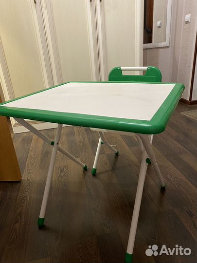 Детский стол и стул
