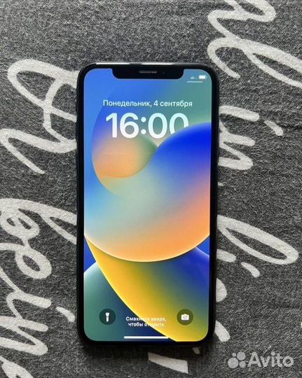 iPhone Xs, 64 ГБ