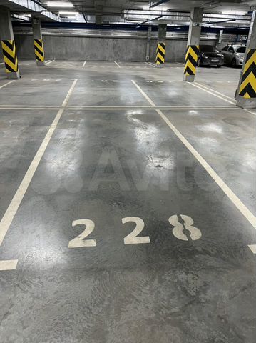 Машиноместо, 14 м²