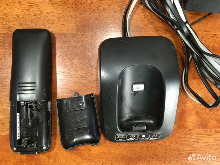 Мобильный телефон