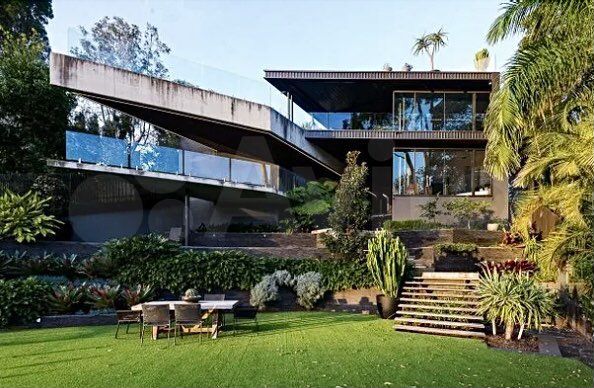 Дом 360 м² на участке 10 сот.