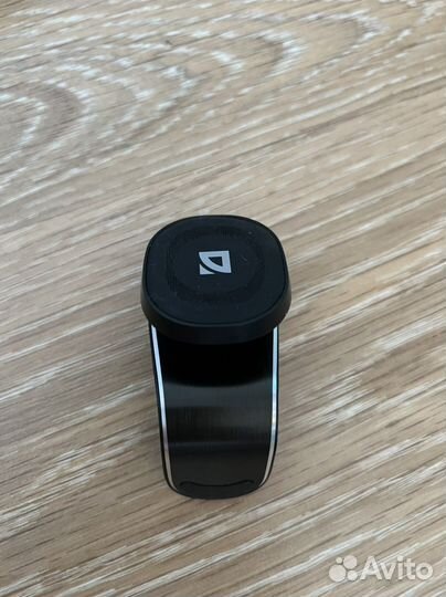 Держатель для телефона в машину