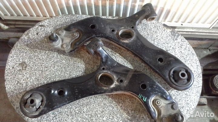 Рычаг передний Тойота Королла Е150 Toyota Corolla