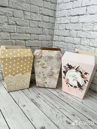 Коробки к 8 марта для букетов