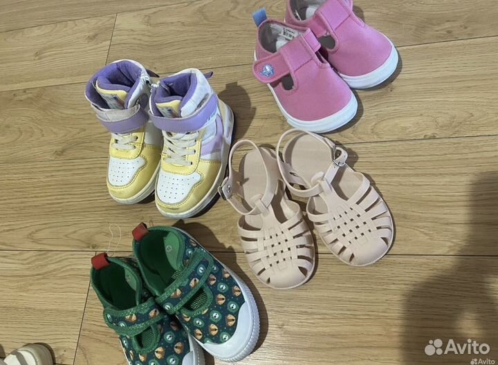 Обувь пакетом сандали кросовкт 23 25