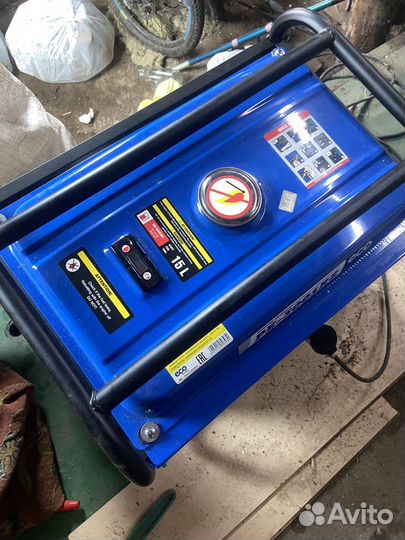 Генератор бензиновый