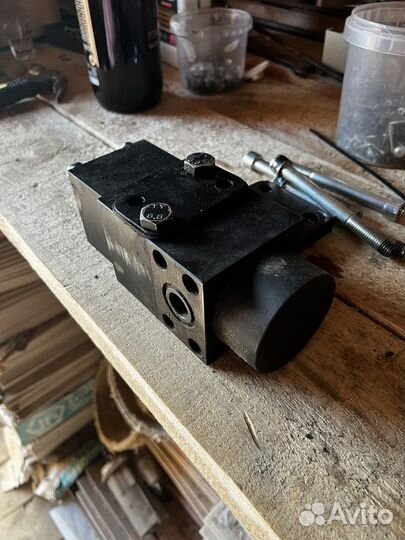 Гидраклапан на автокран Галичанин 25тонн