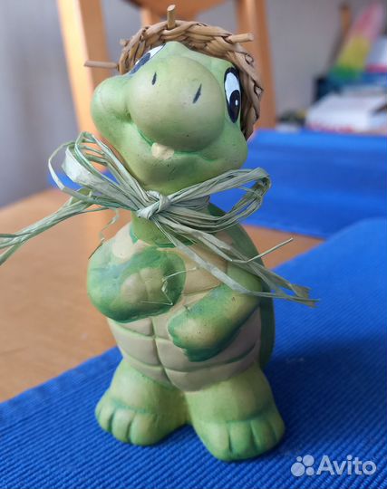 Фигурки сувенирные