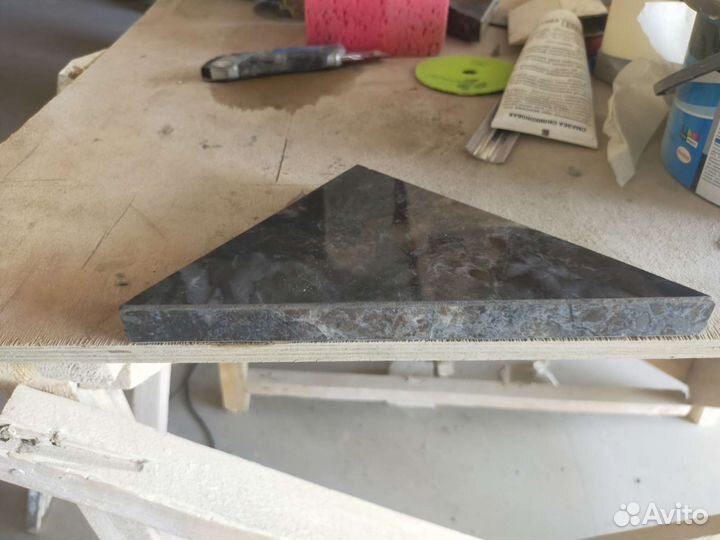 Полочки для ванной комнаты