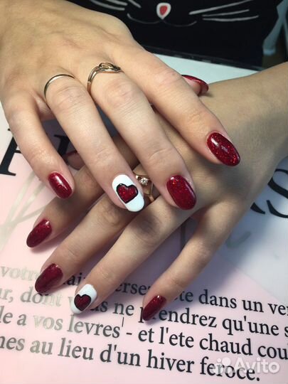 Маникюр и педикюр