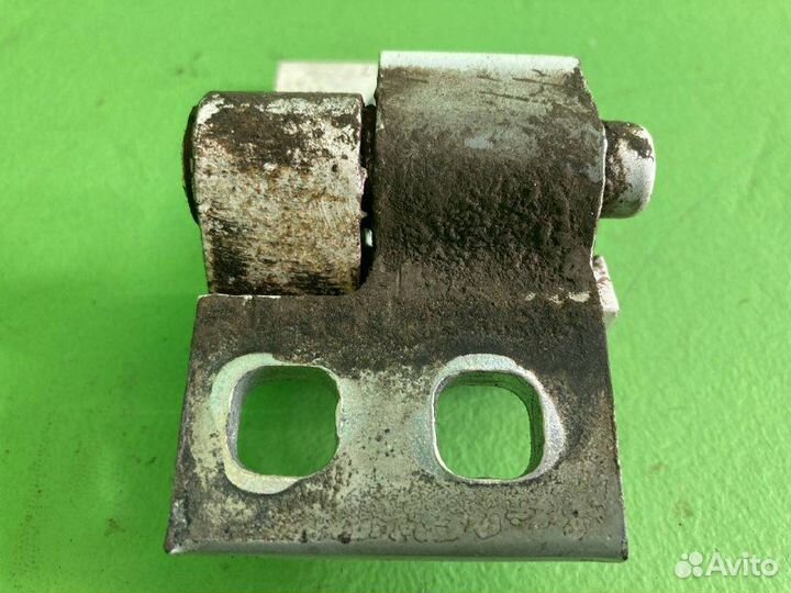 Петля кабины KAMAZ 5490-T5