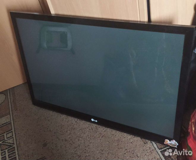 Телевизор 42 дюйма (106 см.)