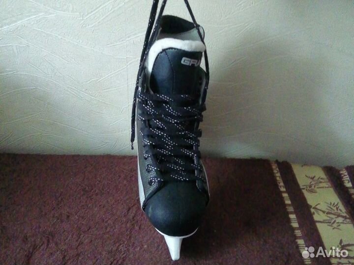 Коньки хоккейные Graf новые