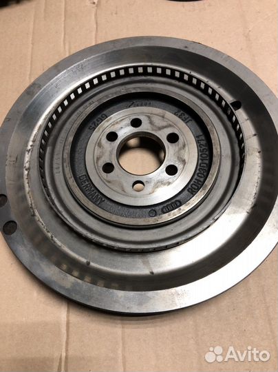 Маховик Шкода Фабия 03D105333