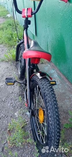 Детский велосипед 16 с боковыми колесами