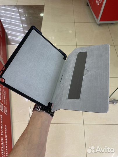 iPad air 2 (идеал), подарок чехол