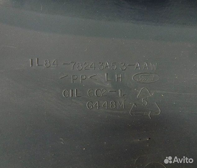 Обшивка центральной стойки левая Ford Escape 1