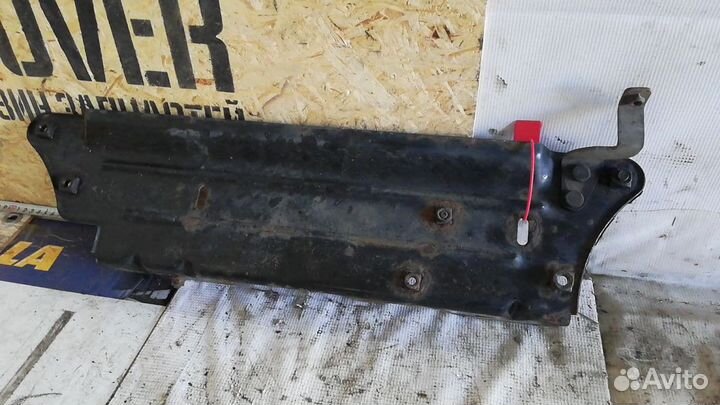 Кронштейн интеркуллера верхний /R-Series Scania