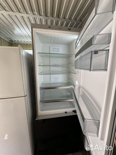 Холодильник Siemens NoFrost