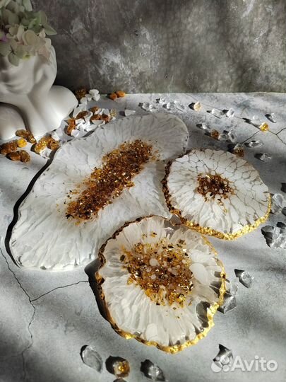 Блюдо сервировочное и подстаканники