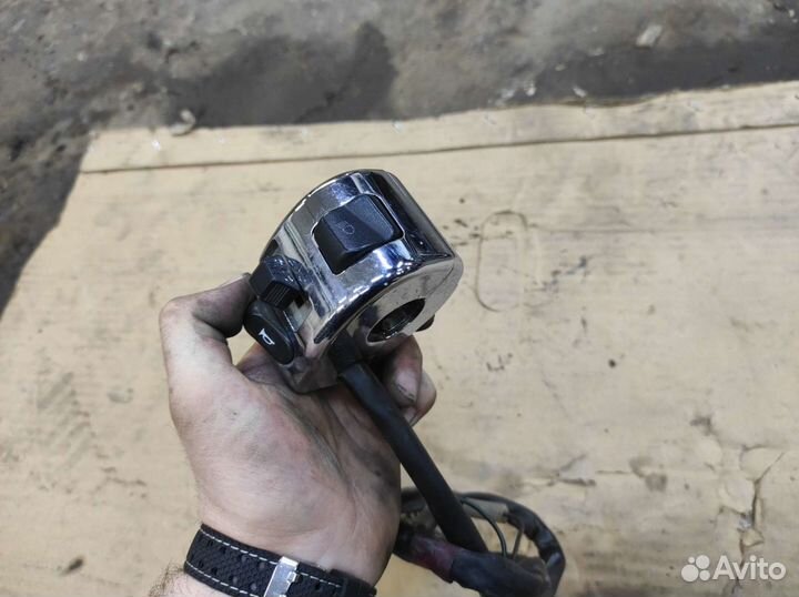 Пульт левый Suzuki Burgman/skyWave ck43