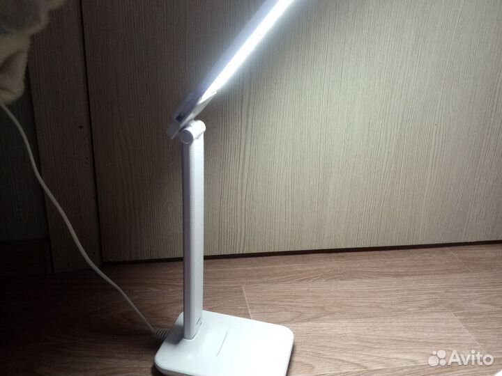 Светильник настольный