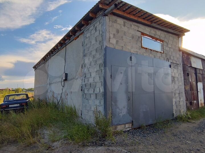 Гараж, > 30 м²