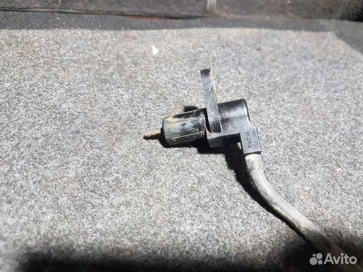 Датчик ABS задний правый Mitsubishi lancer 9