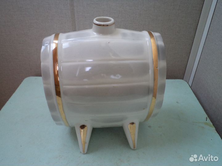 Сервиз Германия, блюдца, штоф, боченок, ваза