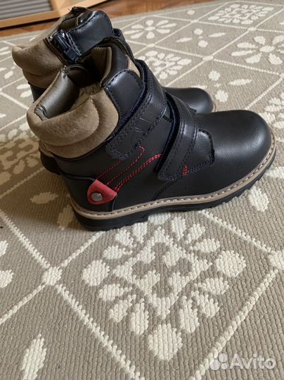 Ботинки демисезонные для мальчика 30 размер новые