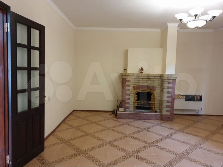 Дом 240 м² на участке 12 сот.