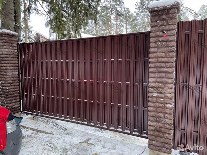 Откатные ворота из штакетника для дачи