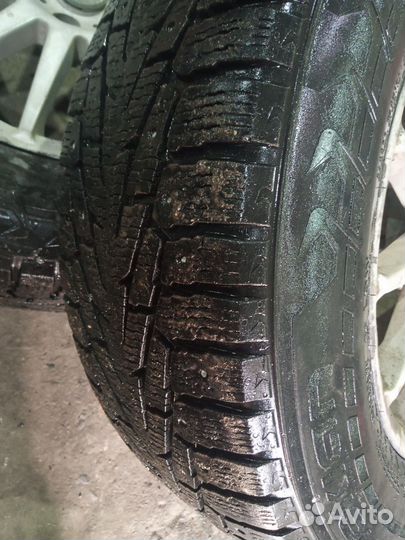 Advanta HPZ-01 235/65 R17