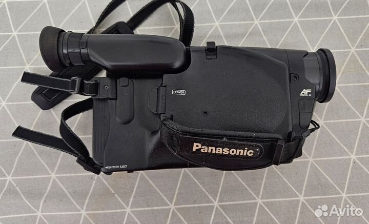 Японская видеокамера Panasonic RX11
