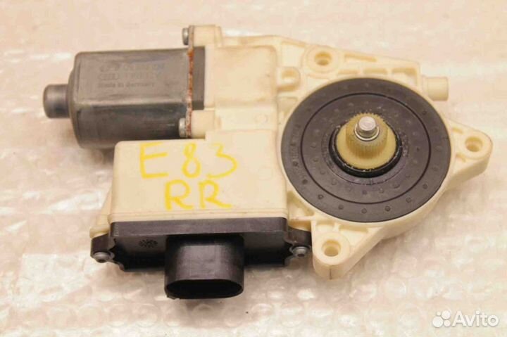 Моторчик стеклоподъемника задний правый BMW