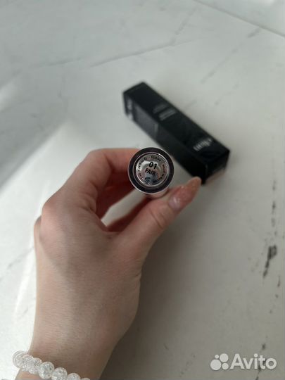 Консиллер Elian в оттенке 01