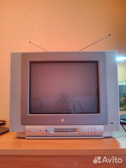 Телевизор LG flatron + цифровая приставка