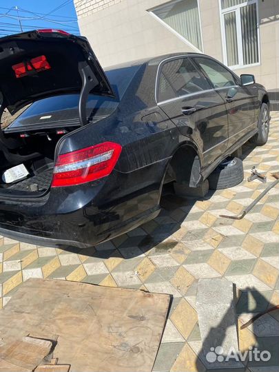 Подкрылок задний на Mercedes W212 (E-Сlass)