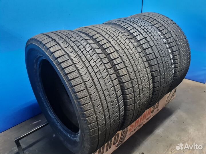 Bridgestone Blizzak VRX2 225/55 R17 97R