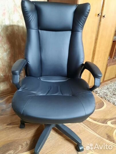 Компьютерное кресло