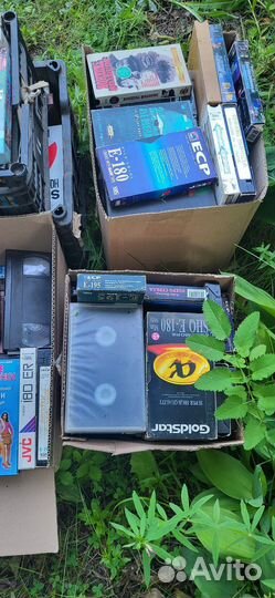 Видео кассеты с фильмами, мультфильмы