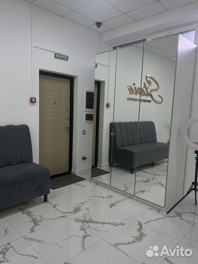 Аренда рабочего места визажиста и мастера маникюра