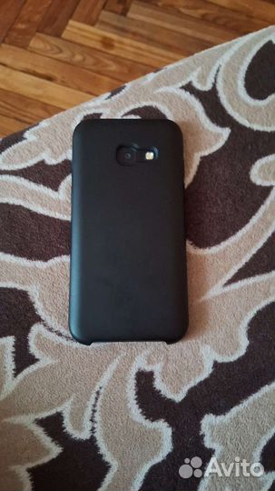Телефон Samsung galaxy a3 2017