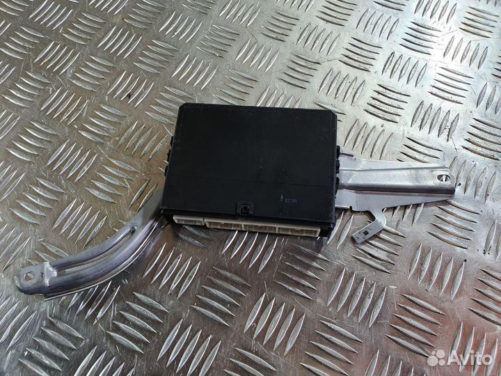 Модуль управления двери передней правой Lexus LS 4