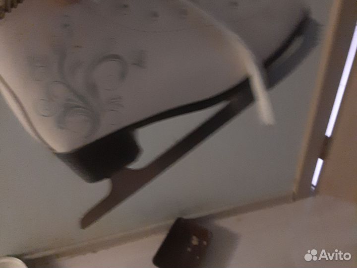 Коньки фигурные нов