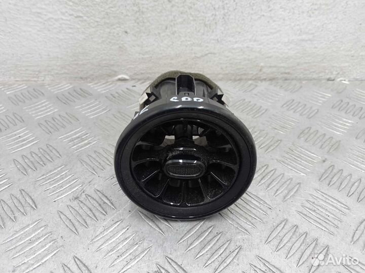 Дефлектор обдува салона Mercedes Sprinter W907 910