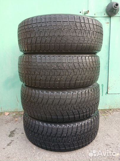Bridgestone Blizzak DM-V1 225/55 R18