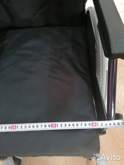 Инвалидная коляска новая. Ширина 40 см.Общая 60 см