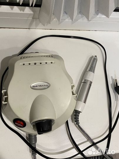 Аппарат для маникюра и педикюра