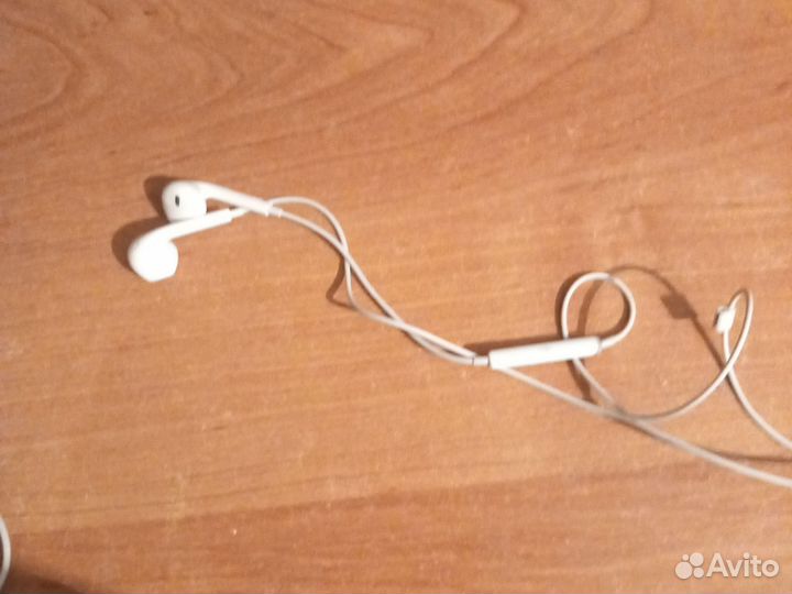 Наушники earpods с проводом